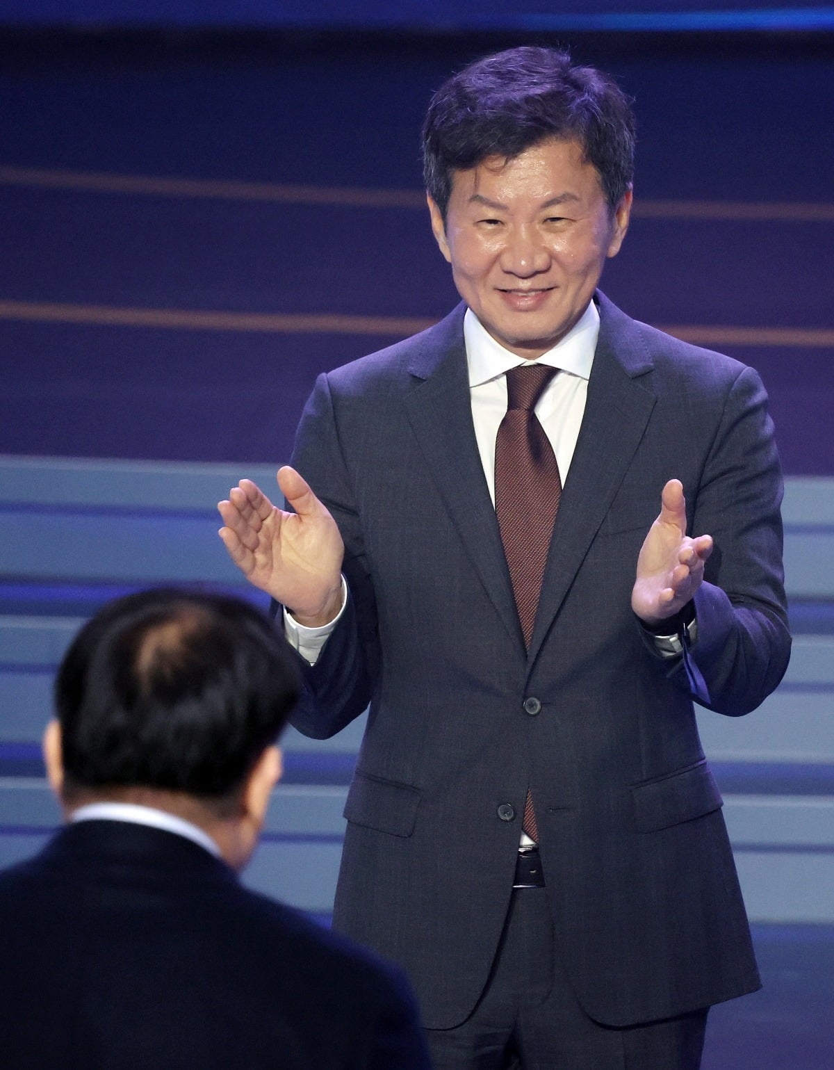 洛杉矶银河官方：中场球员普伊奇韧带撕裂，将择日进行手术