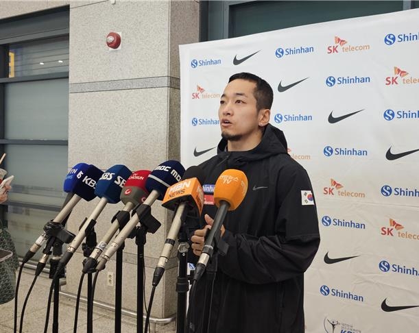 ❤️温情！马赛球迷昨晚打出Tifo声援西汉姆联前锋安东尼奥，后者近期遭遇车祸