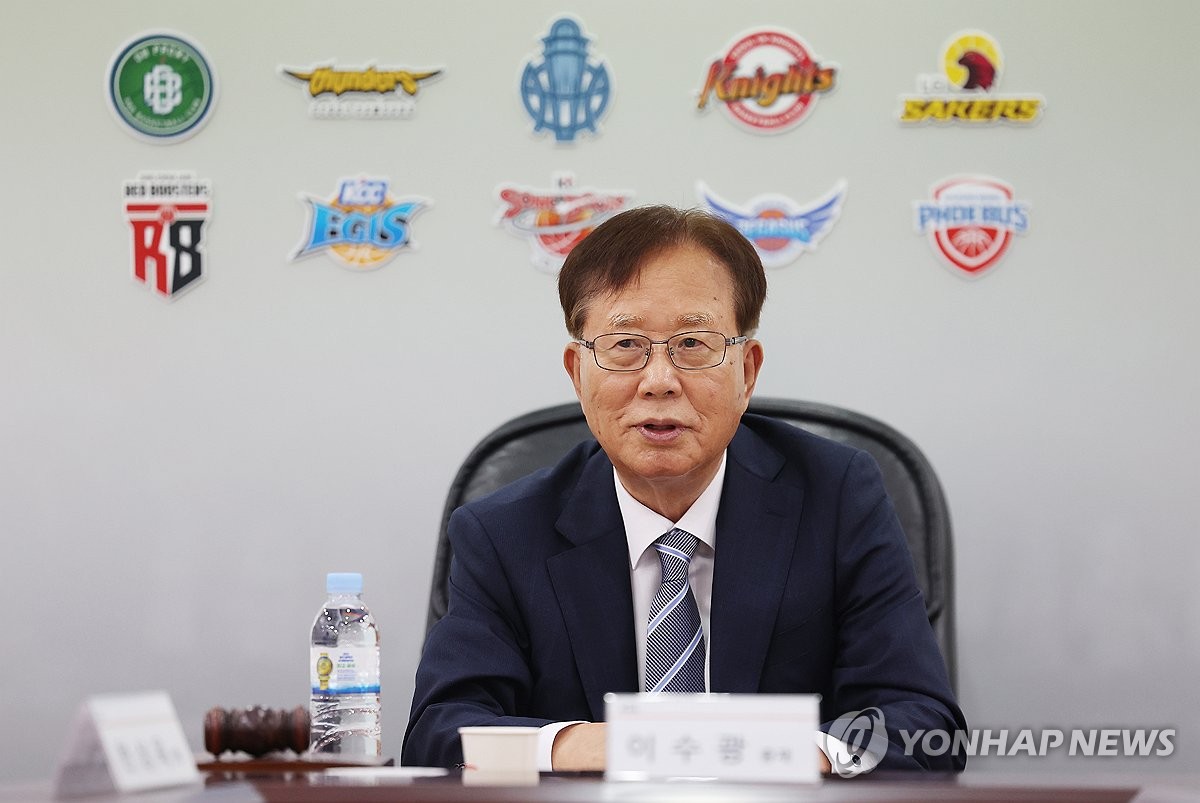 ❤️开门红！上海男篮新帅卢伟迎执教迎首胜
