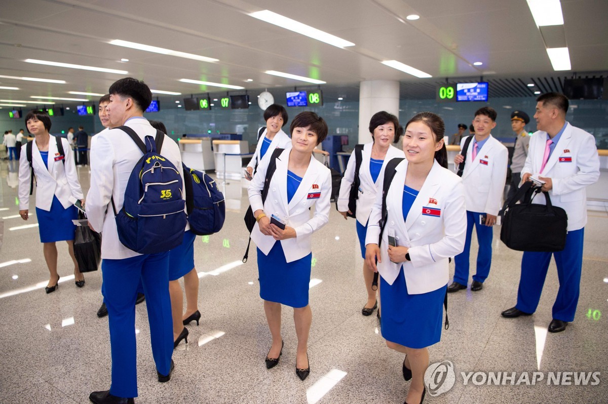 每体为巴萨评分：佩尼亚、多明格斯、费兰等人4分最低